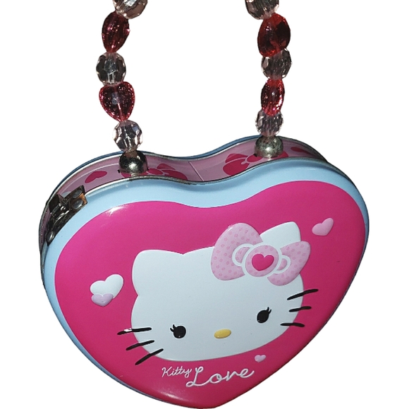 Hello Kitty Love Embossed Tin Heart Bead Handle Container Purse Collectable Toy - Picture 13 of 16